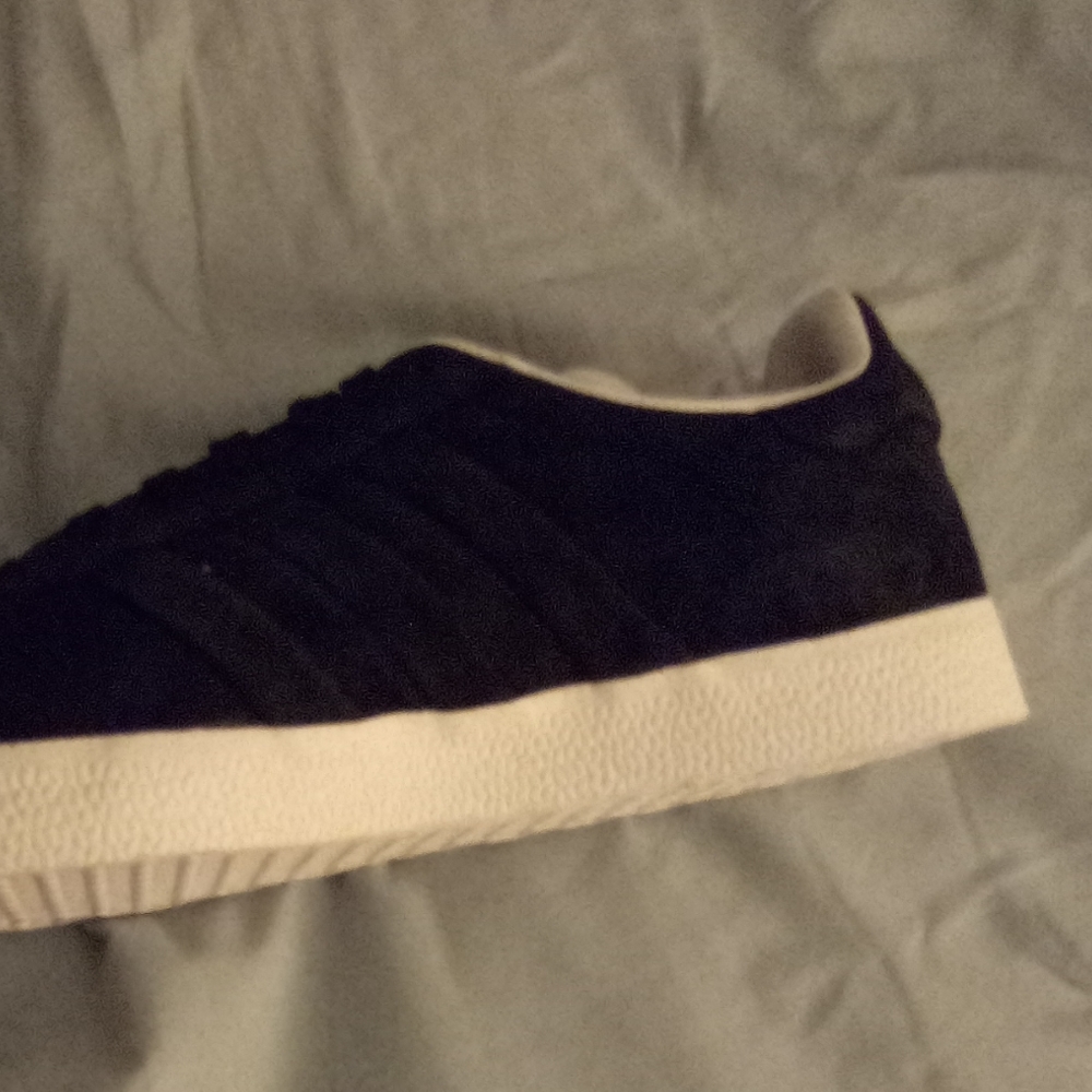 Shoes - Picture 4 of 6